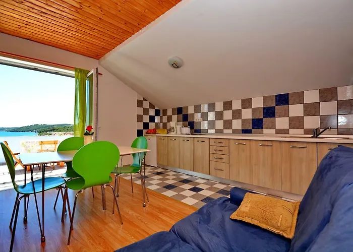 Blue Apartman Sali